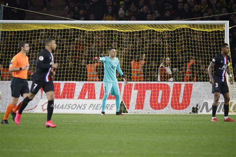 Full match: FC Nantes v Paris Saint-Germain