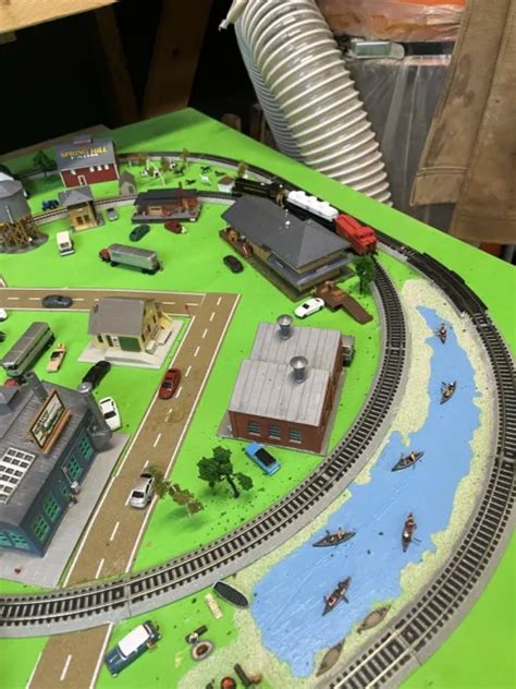 N SCALE MODEL Train Layout has 4 trains running at the same time. $550.00 - PicClick