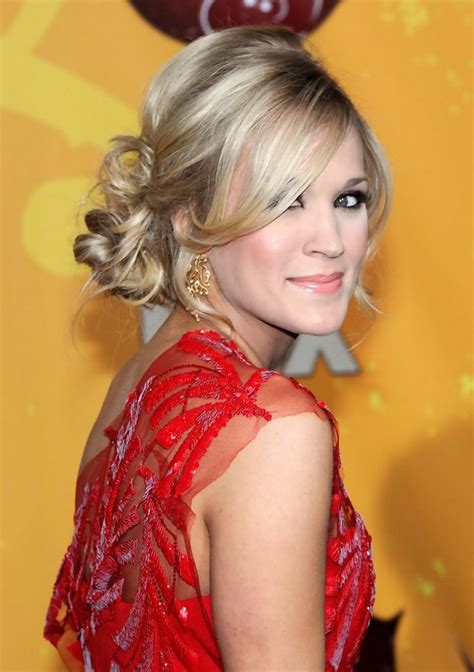 Carrie Underwood Hairstyles - Celebrity Latest Hairstyles 2016