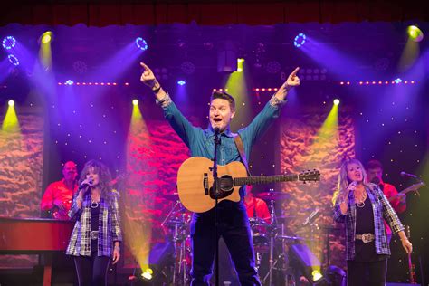 Four Reasons to Take in a Branson Live Music Performance