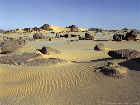 Sudan, Sahara Desert, The Northern or Libyan Desert in northwest Sudan is an easterly extension ...