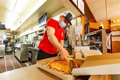 Zuppardi's Apizza to open Ansonia takeout spot