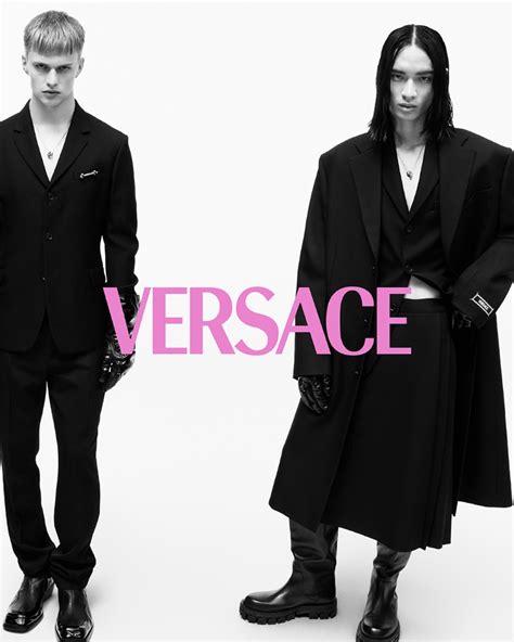 Versace Fall 2023 Campaign: A Modern Declaration of Style