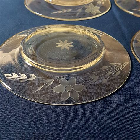 Set of 4 Clear Glass Side Plates, Etched Flowers, Leaves, Star, Dessert Tea Plates, Elegant ...