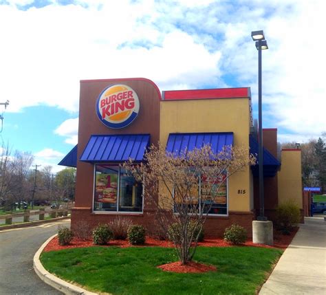 Burger King Restaurant logo sign Location exterior facade … | Flickr