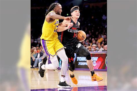 Heat pull away in fourth quarter to beat Lakers | Borneo Bulletin Online