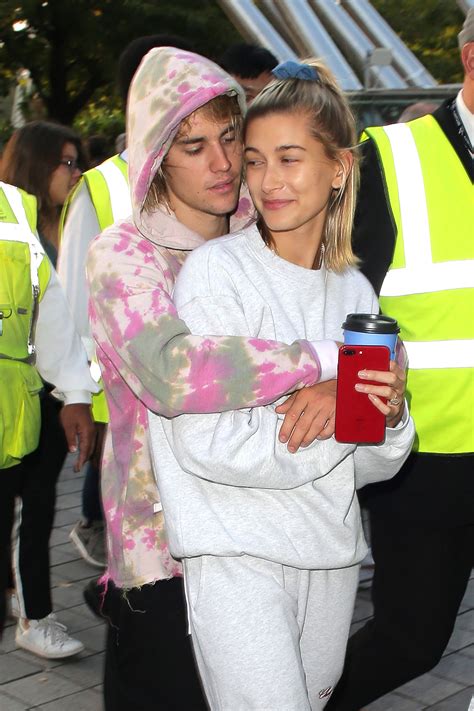 Hailey Baldwin Marks Her Marriage by Changing Her Name on Instagram | Vogue