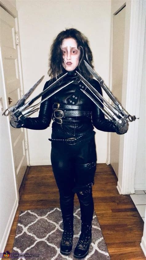 Creative Edward Scissorhands Female Costume | Unique DIY Costumes