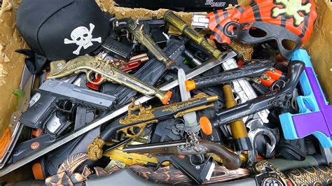 pirates of the caribbean Special Weapons, Toy Realistic Pirate Guns, Pirate Equipment - YouTube