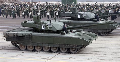 Asian Defence News: Armata T-14 tank with and without side skirt