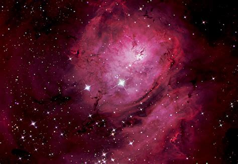 The Lagoon Nebula (M8) - Astronomy Magazine - Interactive Star Charts, Planets, Meteors, Comets ...