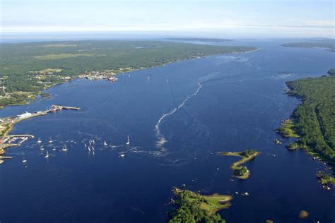 Shelburne Harbour in Shelburne, NS, Canada - harbor Reviews - Phone ...