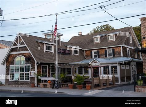 Restaurant lewes delaware hi-res stock photography and images - Alamy