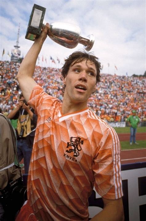 Marco Van Basten | Marco van basten, Football images, Football uniforms