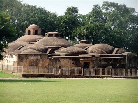 Jaunpur, turkeys bath inside fort - India Travel Forum | IndiaMike.com