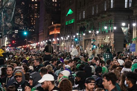 Eagles fans party in the streets after team's NFC Championship win