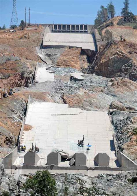 Oroville Dam: New spillway design said to pass muster