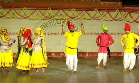 List of 10 Traditional Folk Dance of Haryana with Photos