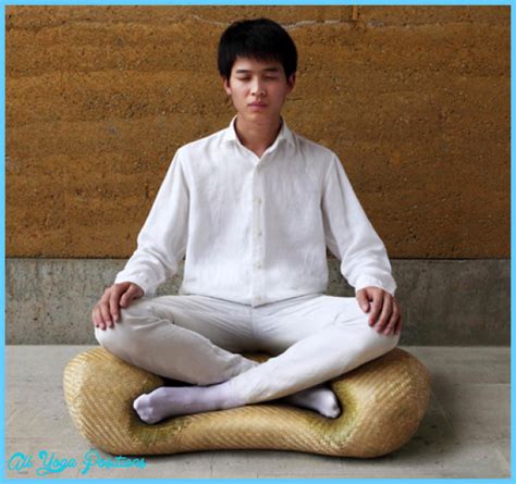 Sitting for Meditation - AllYogaPositions.com