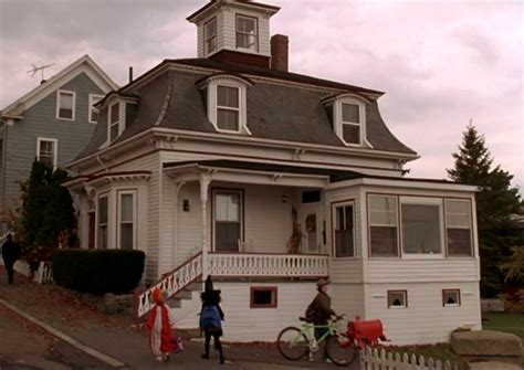 "Hocus Pocus:" The Witches' House and Other Filming Locations - Hooked ...