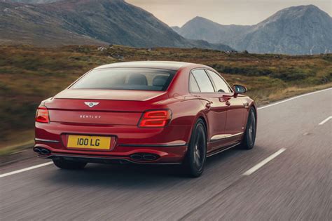 This 2021 Flying Spur V8 does not compromise Bentley's signature luxury