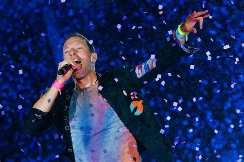 Coldplay postpone world tour after Chris Martin suffers 'serious lung ...