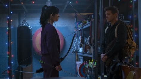 Hawkeye on Disney+: Trailer, Premiere Date, New Footage, Cast, and ...