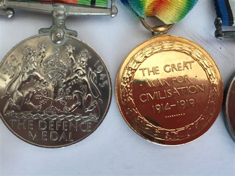 Antiques Atlas - 3 WWW1 Medals And Two WW2 Medals Attributed