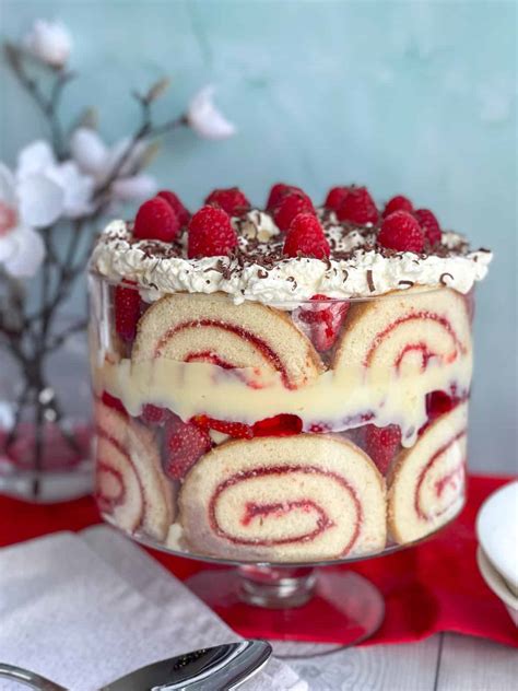 Classic Trifle Recipe - The Best - Just a Mum's Kitchen