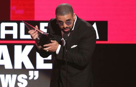 Owning the charts: Drake's dominance and influence on the industry in 2016 | CTV News