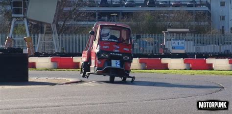 Piaggio Ape racing film • MotorPunk