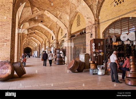 Kerman bazaar hi-res stock photography and images - Alamy