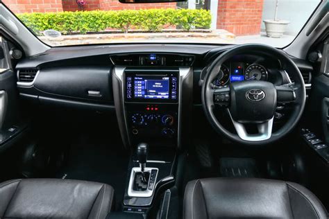 Toyota Fortuner Modifikasi Interior