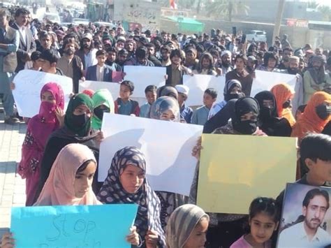 Pakistan: Over 100 protesters continue to remain in police custody ...