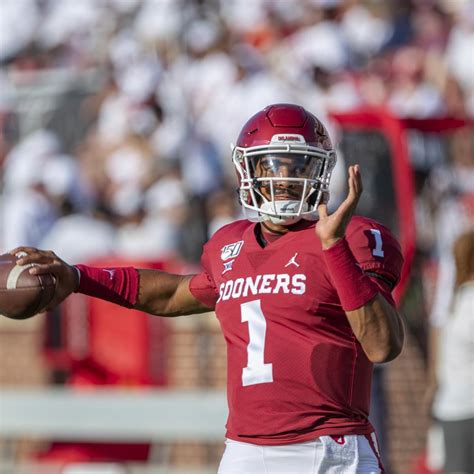 Jalen Hurts Scores 6 TDs in Debut; No. 4 Oklahoma Cruises to Win vs ...