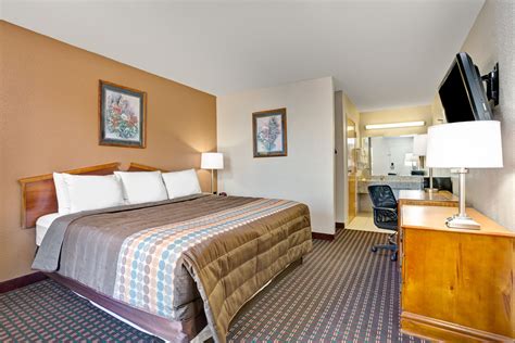 Days Inn by Wyndham Hernando | Hernando, MS Hotels