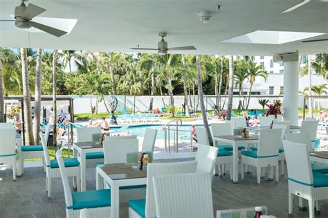 Hotel Riu Plaza Miami Beach Day Pass | ResortPass