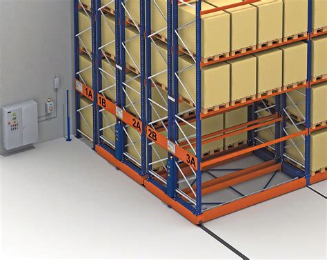 Mobile pallet racking Movirack | Pallet racking | www.mecalux.com