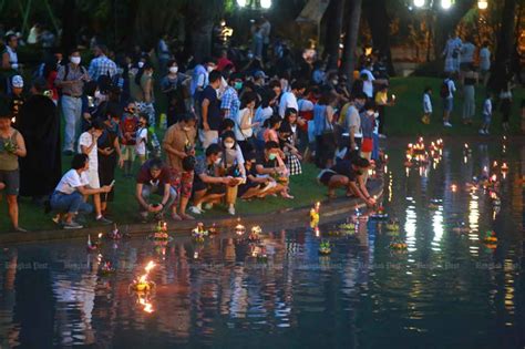 33 Bangkok parks open for Loy Krathong festival