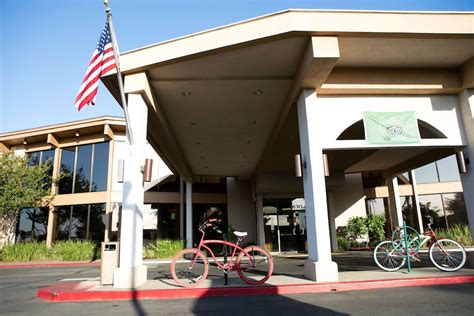 Red Lion Hotel Redding Redding, California, US - Reservations.com