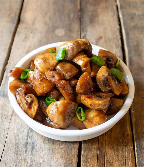 Stir-Fried Asian Mushroom Recipe (VIDEO) - A Spicy Perspective