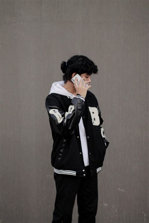 Varsity Jacket Outfit, Jacket Outfits, Jackets, Quick, Fashion, Down Jackets, Moda, Fashion ...