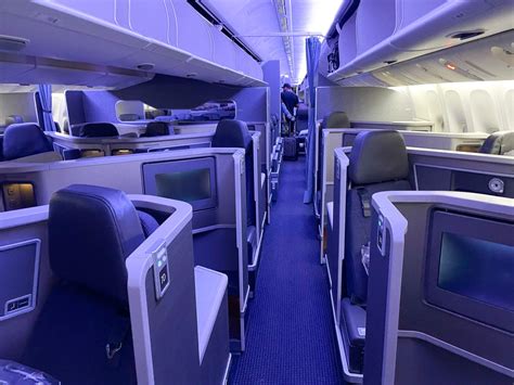 American Airlines 777-200ER Flagship Business Class Review [GIG to MIA]