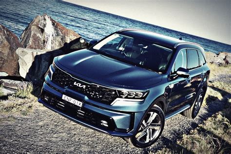 Kia Sorento Hybrid: This is the one | cars4starters