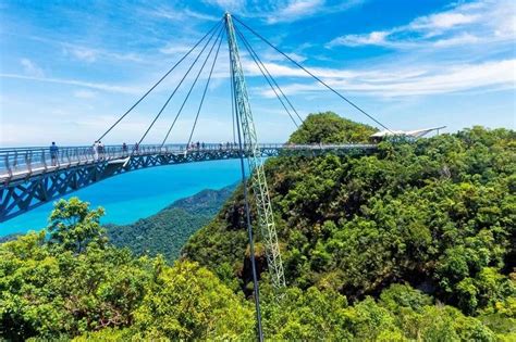 Langkawi Sky Bridge | Get Stunning View Of The Lush Greenery!