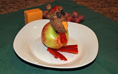 How to Make Fruit and Cheese Turkey Tabletop Decor