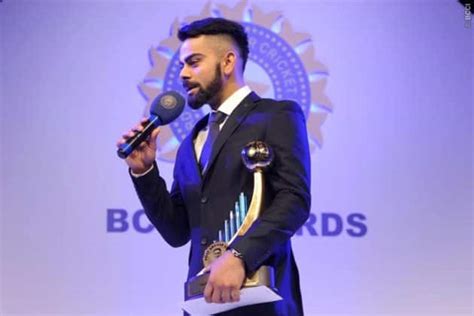 Virat Kohli receives Indian cricketer of the year award | Sports Gallery News - The Indian Express