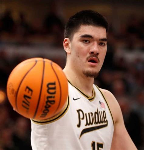 Zach Edey Withdraws from 2023 NBA Draft, Will Return to Purdue | Flipboard