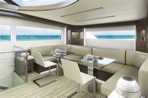 The new Hatteras 70 Motor Yacht ‘retooled’ the historic Hatteras brand ...