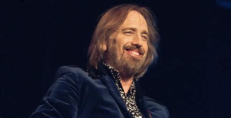 Tom Petty Biography - Facts, Childhood, Family Life & Achievements of Rock Singer